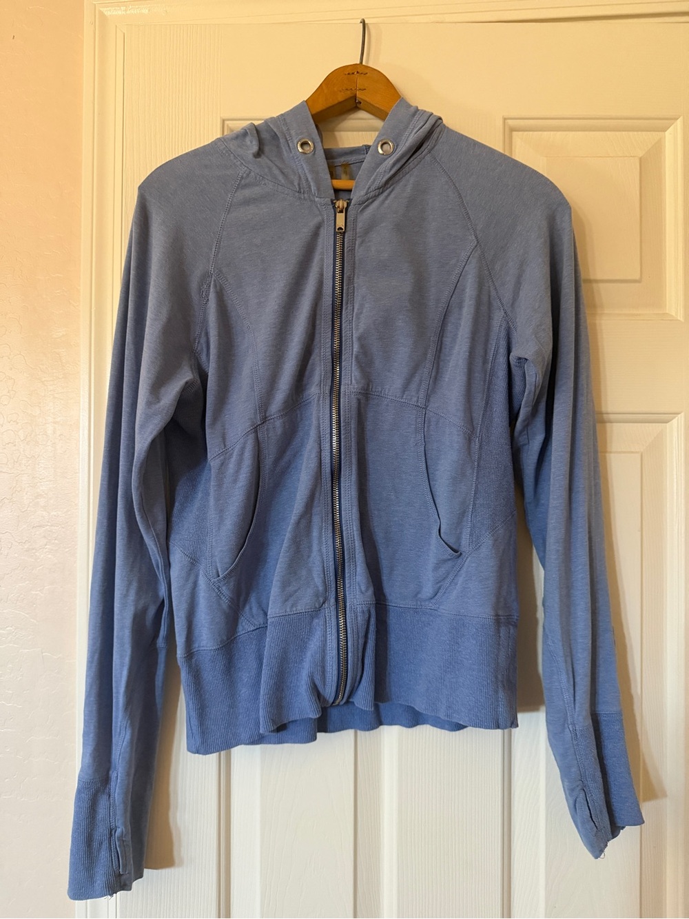 Zella Light Blue Long Sleeve jacket with Thumbholes Zip-up, SIZE Medium